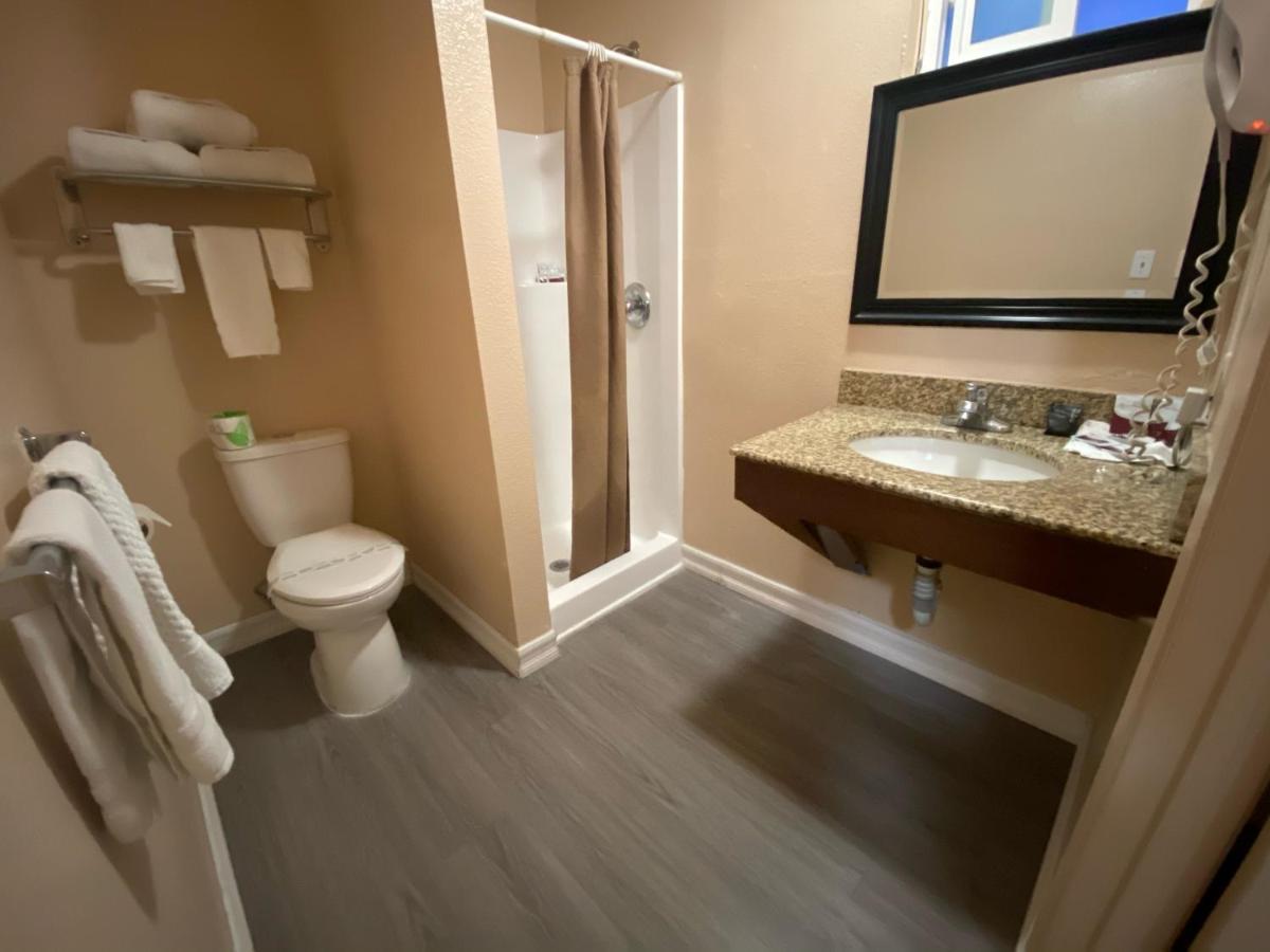 Pacific Inn Гроувър Бийч Екстериор снимка