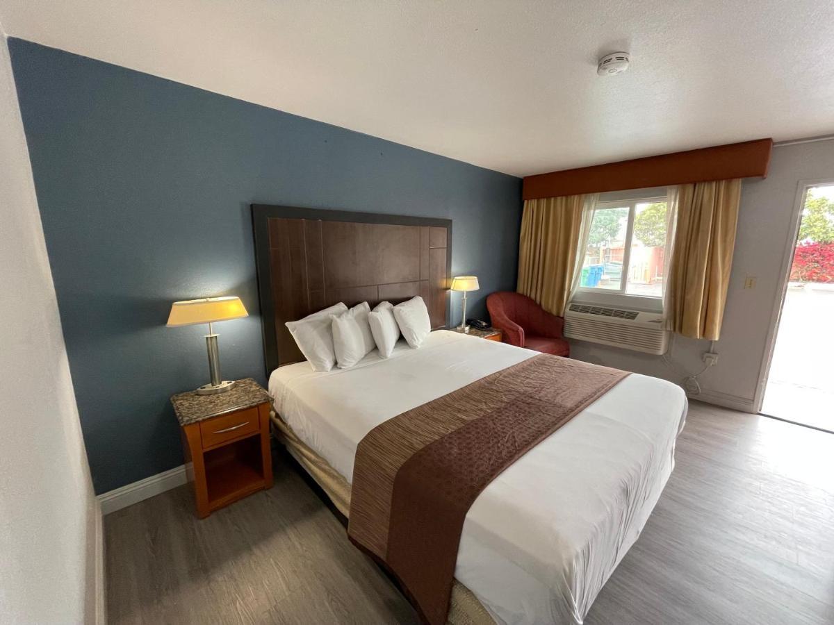 Pacific Inn Гроувър Бийч Екстериор снимка
