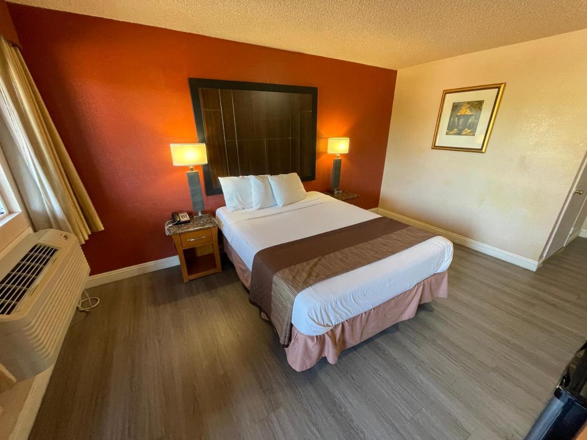 Pacific Inn Гроувър Бийч Екстериор снимка