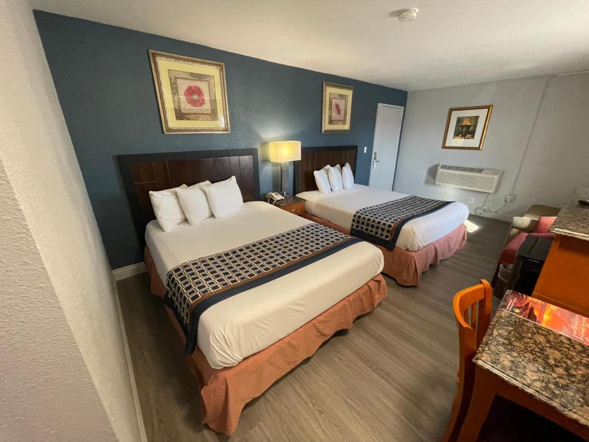 Pacific Inn Гроувър Бийч Екстериор снимка